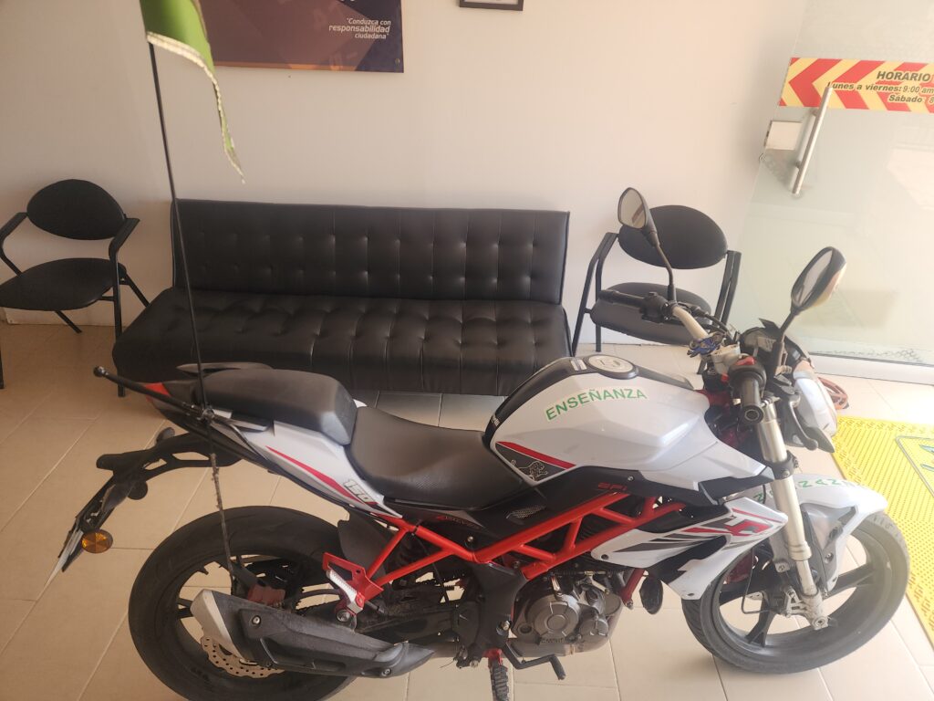 Motoenhall